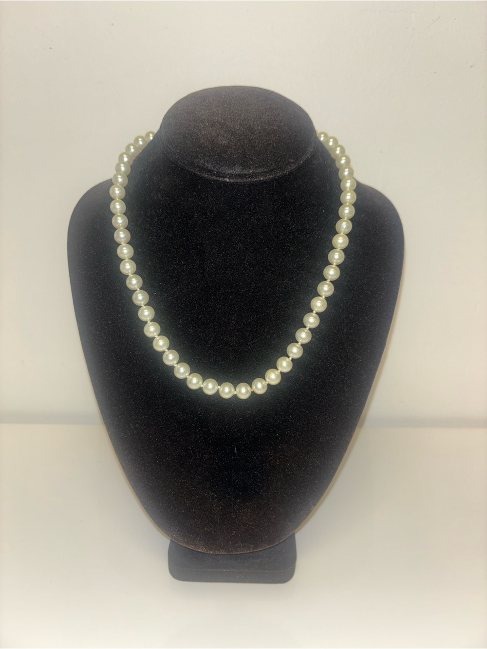 Classic Pearl Necklace - White Pearlescent Beads